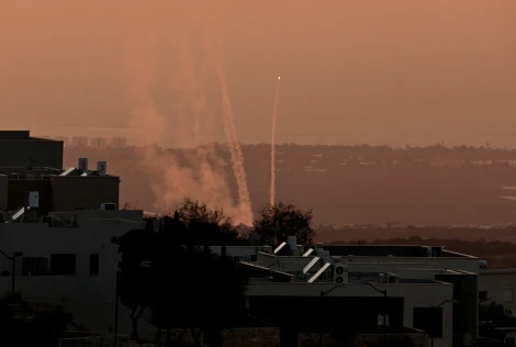 Lực lượng Hezbollah phóng 70 tên lửa tấn công Israel