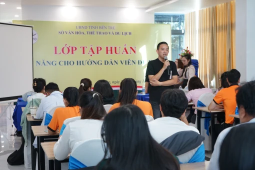 Tập huấn kỹ năng cho hướng dẫn viên du lịch