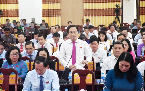 Nhiều vấn đề được đại biểu chất vấn Nhiều vấn đề được đại biểu chất vấn