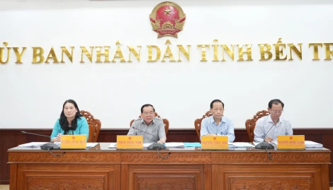 Họp thành viên UBND tỉnh tháng 1-2025