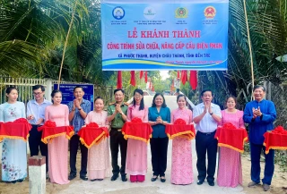 Khánh thành cầu Biện Phan và trao quà cho gia đình có hoàn cảnh khó khăn