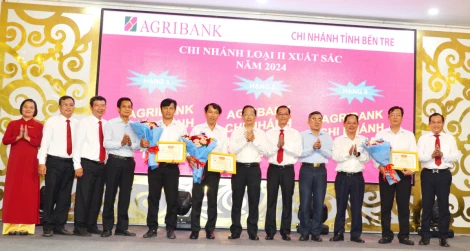 Agribank Chi nhánh tỉnh Bến Tre hội nghị triển khai nhiệm vụ kinh doanh năm 2025