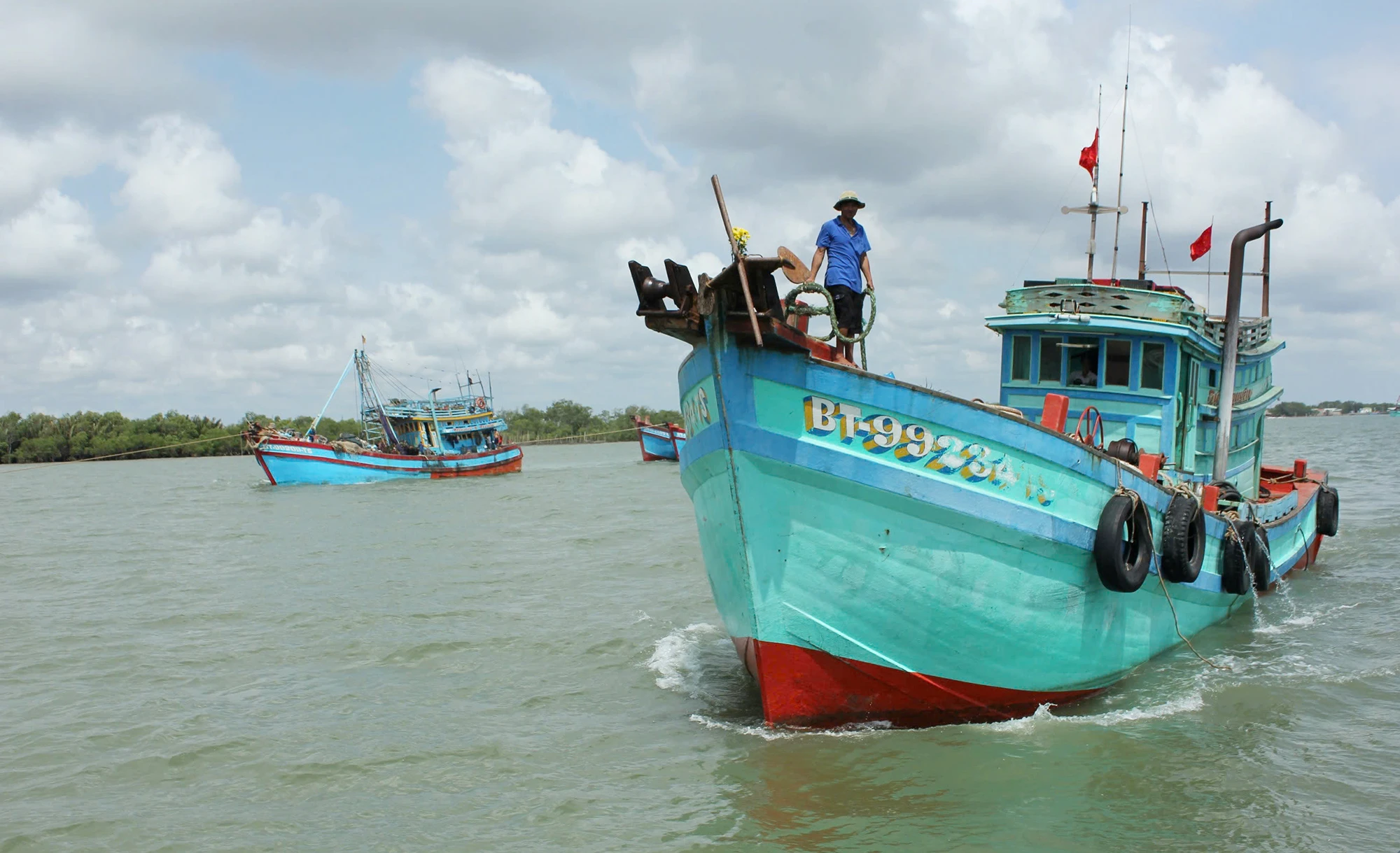 Tàu cá của ngư dân xã An Hòa Tây, huyện Ba Tri. Ảnh: Phan Hân