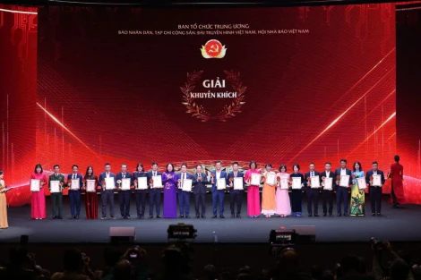 Giải báo chí Búa liềm vàng lần thứ IX năm 2024: Báo Tin tức đoạt giải với loạt bài về chống lãng phí