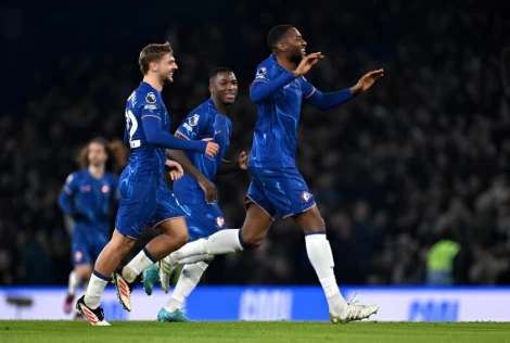 Chelsea trở lại top 4 Ngoại hạng Anh