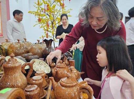Gắn kết kiều bào, góp sức xây dựng quê hương Gắn kết kiều bào, góp sức xây dựng quê hương