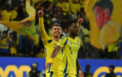 Al Nassr thắng nghẹt thở với 10 người