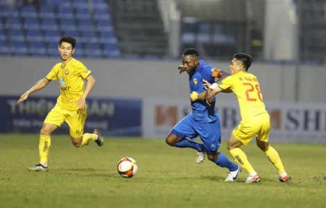 Thanh Hóa lỡ cơ hội vô địch lượt đi V-League