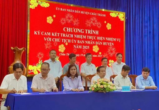 Ký kết trách nhiệm thực hiện nhiệm vụ với Chủ tịch UBND huyện Châu Thành