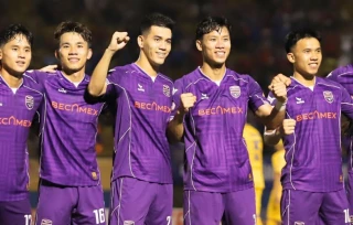 Bình Dương vào top 5 V-League