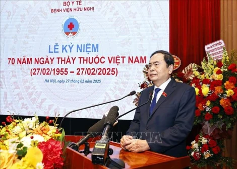 Chủ tịch Quốc hội Trần Thanh Mẫn dự Lễ kỷ niệm 70 năm Ngày Thầy thuốc Việt Nam tại Bệnh viện Hữu Nghị