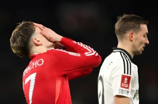 MU bị Fulham 'đá bay' khỏi FA Cup