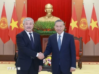 Tổng Bí thư tiếp Thủ tướng ​Kyrgyzstan: Tăng cường hợp tác song phương