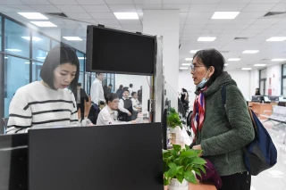 Bộ Nội vụ đề xuất sàng lọc cán bộ, tinh giản công chức cấp xã không đủ chuẩn