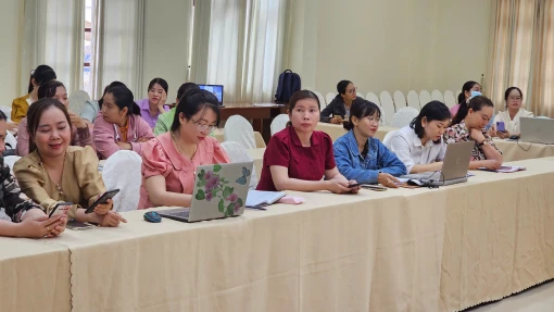 Tập huấn chuyển đổi số trong xây dựng nông thôn mới cho cán bộ hội viên phụ nữ