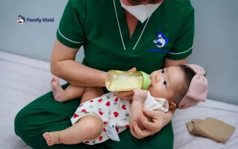 Dịch vụ tắm bé sơ sinh chuẩn y khoa tại nhà TP. Hồ Chí Minh và Hà Nội