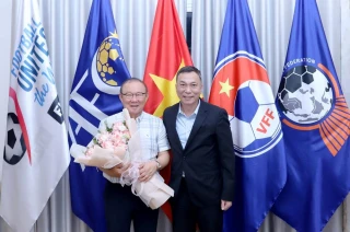 LĐBĐ Việt Nam làm việc với HLV Park Hang Seo