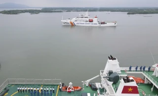Tàu Cảnh sát biển 8005 lên đường thực hiện nhiệm vụ khảo sát vùng biển, đảo ven bờ