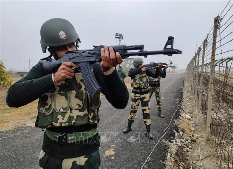 Ấn Độ và Pakistan tiếp tục đấu súng ở khu vực biên giới