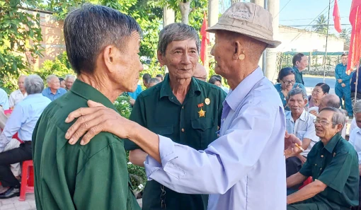 Có một đơn vị anh hùng