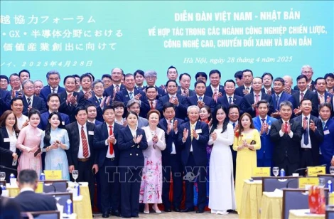 Thủ tướng Phạm Minh Chính và Thủ tướng Nhật Bản cùng dự Diễn đàn hợp tác Việt Nam - Nhật Bản trong các ngành công nghiệp chiến lược