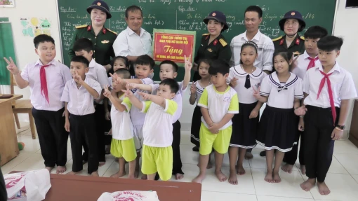 Mầm xanh Trường Sa