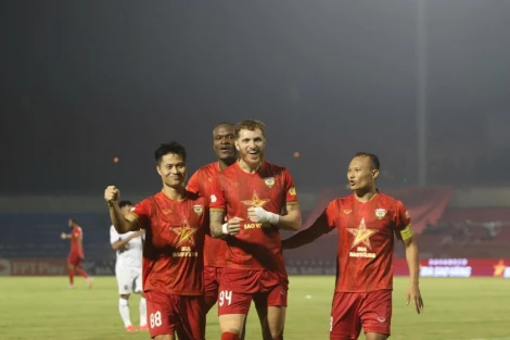 Bình Dương rơi tự do tại V-League