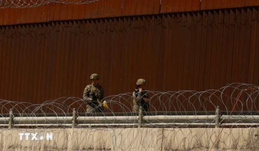 Mỹ lập vùng đệm quân sự mới dọc biên giới với Mexico