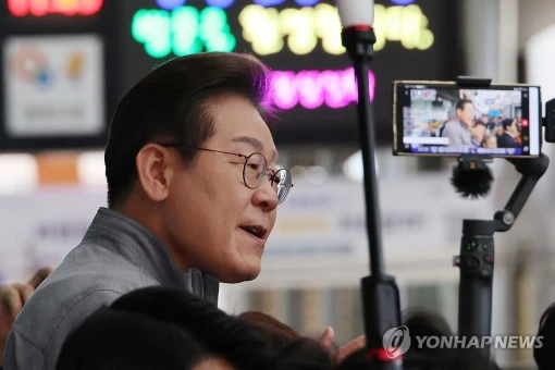 Bầu cử Tổng thống Hàn Quốc: Phe đối lập thay đổi chiến thuật để bảo vệ ứng cử viên