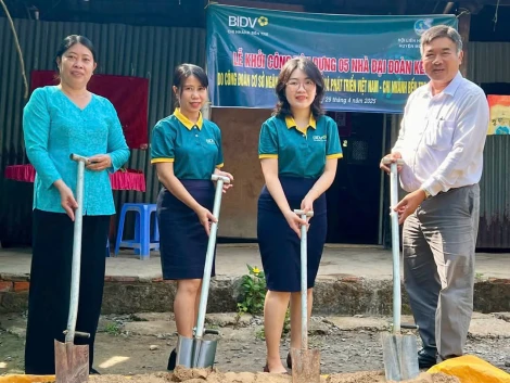 Phụ nữ tỉnh chung tay xóa nhà tạm, nhà dột nát