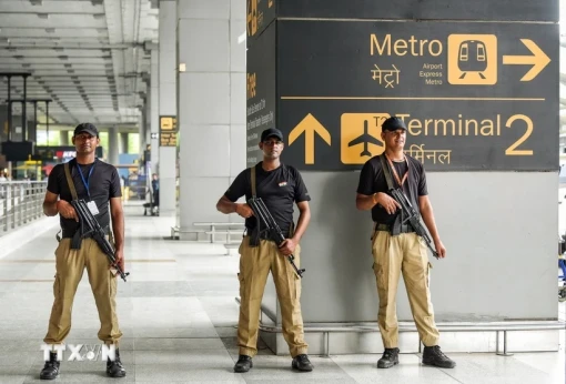 Ấn Độ đóng cửa 24 sân bay trong bối cảnh căng thẳng với Pakistan