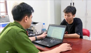 Phá chuyên án lừa đảo xuyên quốc gia dưới hình thức cá cược 'cắt đá tìm ngọc'