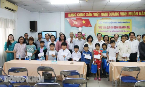 Đồng hương Bến Tre đóng góp 238 triệu đồng hỗ trợ chi phí điều trị cho 31 bệnh nhi ung bướu