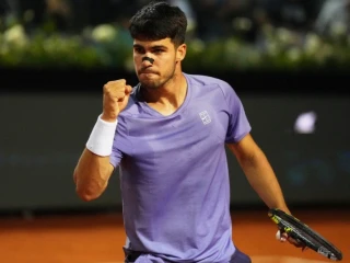 Alcaraz, Zverev vào vòng 1/8 Rome Masters