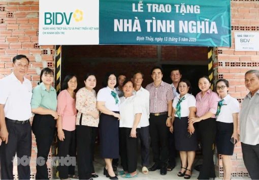 BIDV Chi nhánh Bến Tre trao nhà tình nghĩa tại xã Định Thủy, huyện Mỏ Cày Nam