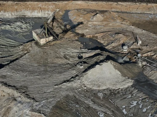 Tổng thống Ukraine phê chuẩn thỏa thuận khai thác khoáng sản với Mỹ