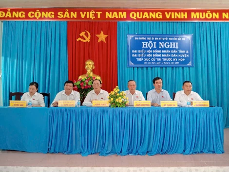 Đại biểu HĐND tỉnh, huyện tiếp xúc cử tri các huyện