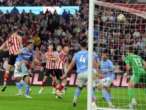 Sunderland vào chung kết play-off thăng hạng Premier League
