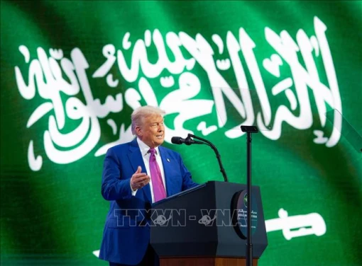 Tổng thống Mỹ tuyên bố sẽ dỡ bỏ trừng phạt Syria