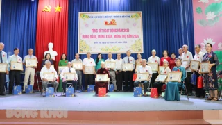 Tổ chức thăm, chúc thọ, tặng quà cho 1.340 người cao tuổi tròn 90 tuổi