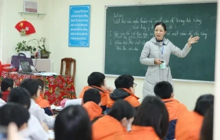 Bộ Giáo dục - Đào tạo điều chỉnh quy định chế độ trả lương dạy thêm giờ cho nhà giáo