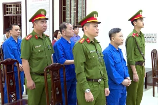 Ông Lưu Bình Nhưỡng được giảm 1 năm tù, ông Lê Thanh Vân giữ nguyên mức án