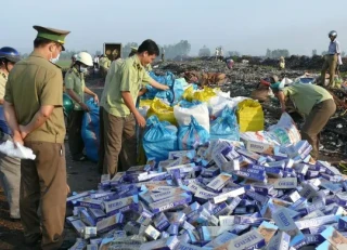 Lập tổ công tác đấu tranh ngăn chặn, đẩy lùi tội phạm buôn lậu, hàng giả