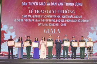 Trao giải sáng tác về học tập và làm theo tư tưởng, đạo đức, phong cách của Bác