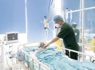 Nổ lớn tại nhà máy ở Quảng Nam, 12 công nhân nhập viện