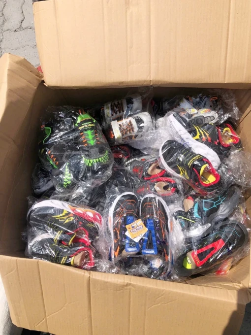 Hải Quan bắt giữ lô hàng giả nhãn hiệu, vi phạm xuất xứ hơn 17 tỷ đồng