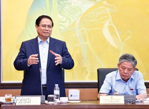 Thủ tướng: Kiên quyết cắt bỏ thủ tục hành chính rườm rà, bỏ cơ chế xin-cho