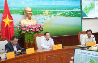 Lãnh đạo tỉnh làm việc với Công ty cổ phần Đầu tư xây dựng Trung Nam