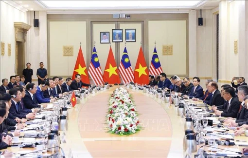 Thủ tướng Phạm Minh Chính hội đàm với Thủ tướng Malaysia Anwar Ibrahim