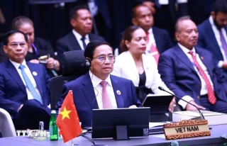 Thủ tướng bắt đầu các hoạt động tại Hội nghị Cấp cao ASEAN lần thứ 46